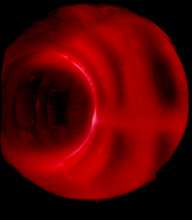 the Tokamak Fusion Test Reactor (토카막 핵융합 실험 원자로) 증가하고 있는 플라즈마 내부
